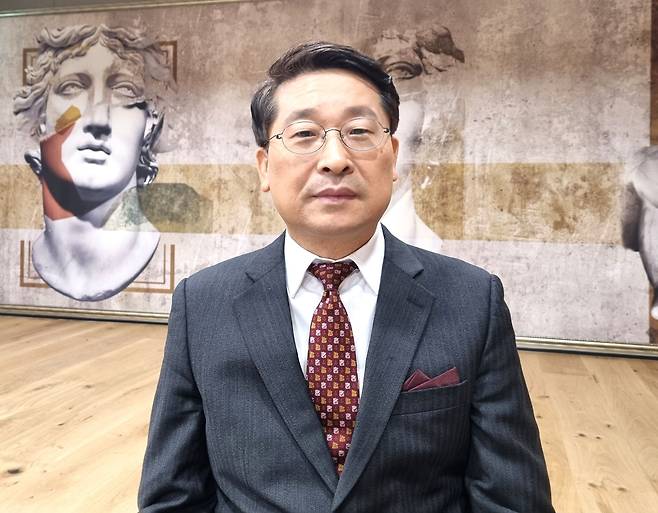 박원갑 KB국민은행 수석전문위원은 인터뷰에서 “저성장, 저출생 시대에는 부동산을 미래의 가격 상승보다는 현금창출 능력의 관점에서 접근해야 한다”고 말했다./김기훈 기자