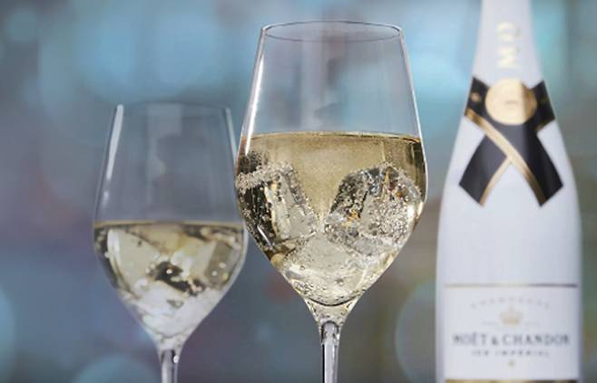 얼음과 즐기는 모엣&샹동 아이스 임페리얼. 모엣&샹동