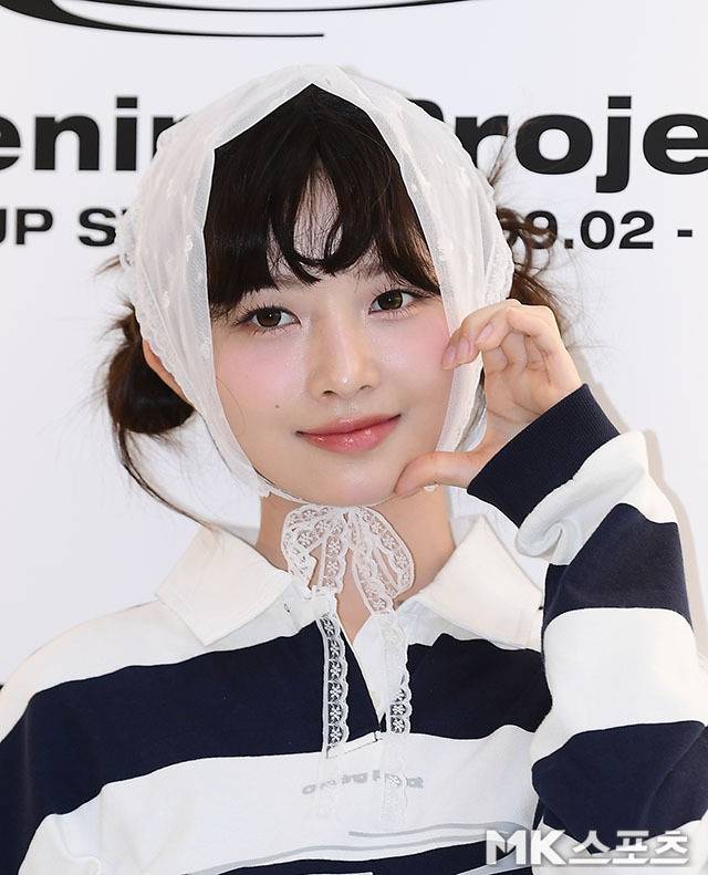레이의 캐주얼한 스타일링은 트렌디하면서도 자연스러운 매력을 더했다.사진=MK스포츠 DB