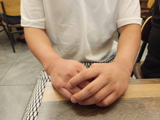 도박 사이트를 직접 운영했던 전직 조폭 A를 1일 부산에서 만났다. 신분 노출을 우려해 얼굴 촬영은 끝내 거부했다. 양수민 기자