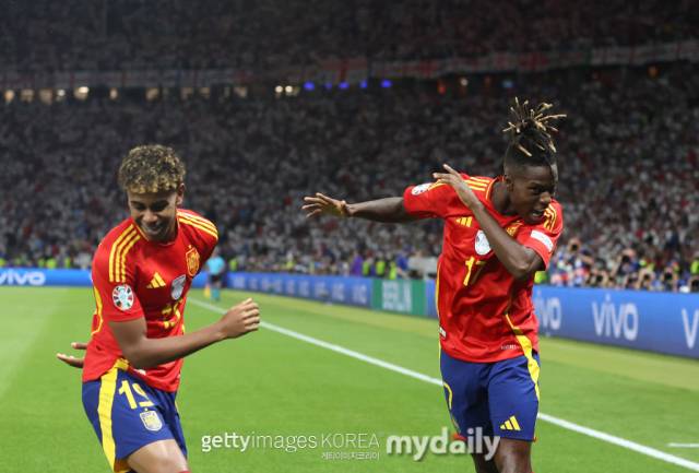 라민 야말과 니코 윌리암스/게티이미지코리아