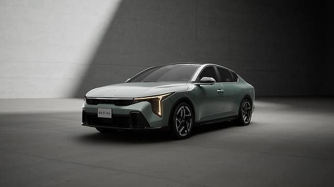 The Kia K4