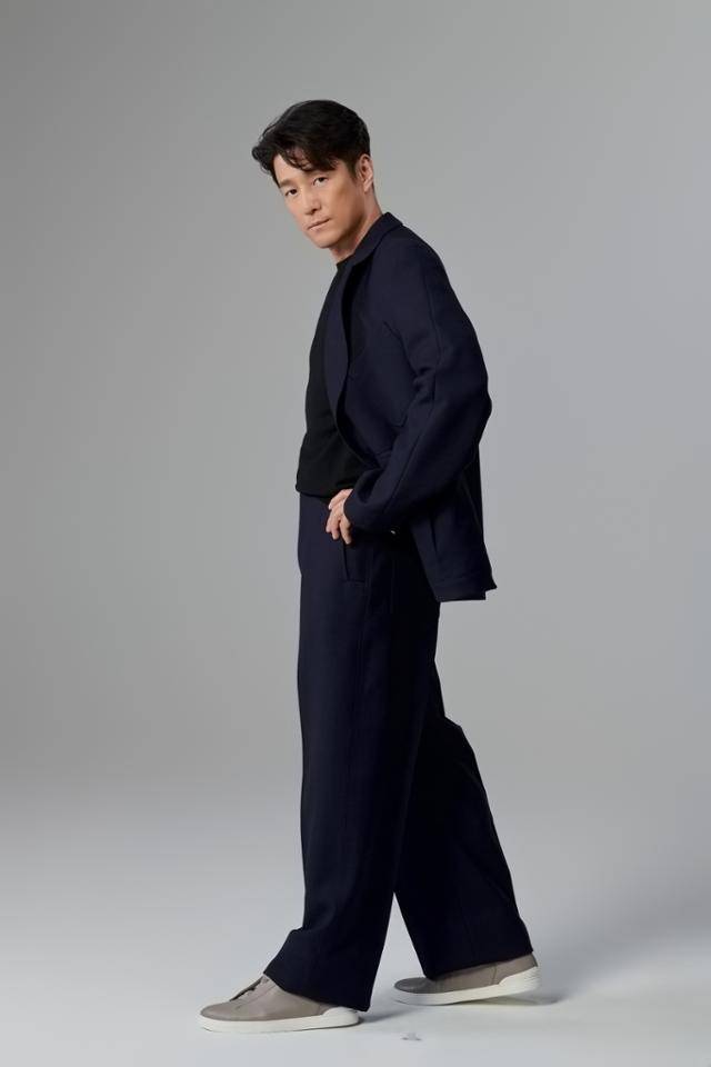 지진희가 아내를 향한 애정을 드러냈다. 이끌 엔터테인먼트 제공