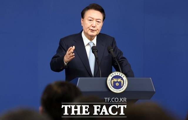 윤석열 정부가 집 가격을 안정화시킬 방안으로 지난달 8일 '8·8부동산대책'을 발표한 가운데, 보완이 필요하다는 목소리가 나왔다. /뉴시스