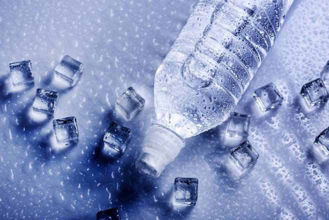 시중에 유통되는 생수를 표현한 이미지. 게티이미지뱅크