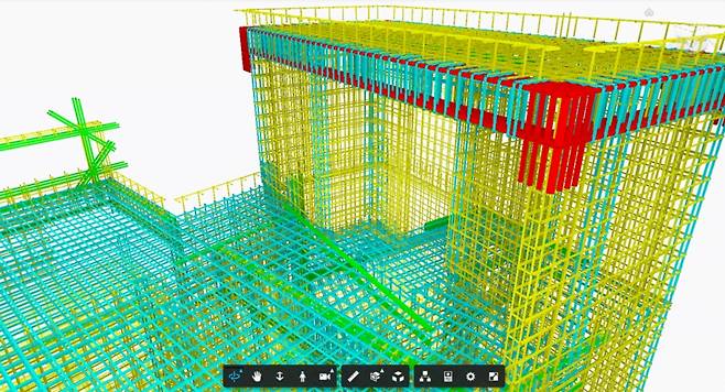 스마트체커를 활용한 BIM 기반 철근 관리 모습 /사진제공=코오롱글로벌