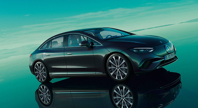 벤츠 'The new EQE'