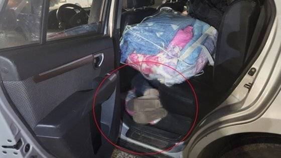 지난해 12월 30일 오전 제주항 6부두에서 도외 불법 이동을 시도한 불법 체류 중국인이 청원경찰 검문검색 과정에서 적발됐다. 사진 제주해양경찰서