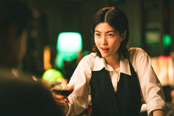 23일 개봉한 영화 '더 킬러스'는 어니스트 헤밍웨이 동명 단편을 4명의 감독이 저마다 해석한 단편 4편을 모은 앤솔로지다. 사진은 김종관 감독이 연출한 '변신'.사진 스튜디오빌