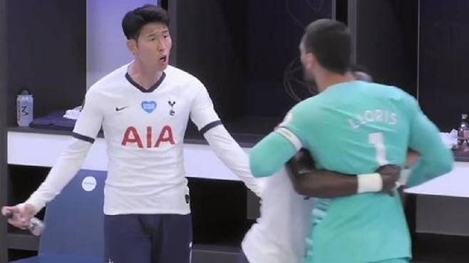 2019-20시즌 에버턴과 경기에서 손흥민과 위고 요리스가 라커룸에서 언쟁을 벌인 장면. ⓒAmazon Prime Video Sport 유튜브 영상 캡처