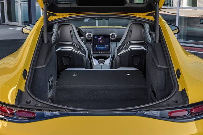 메르세데스 AMG 신형 AMG GT 43 실내