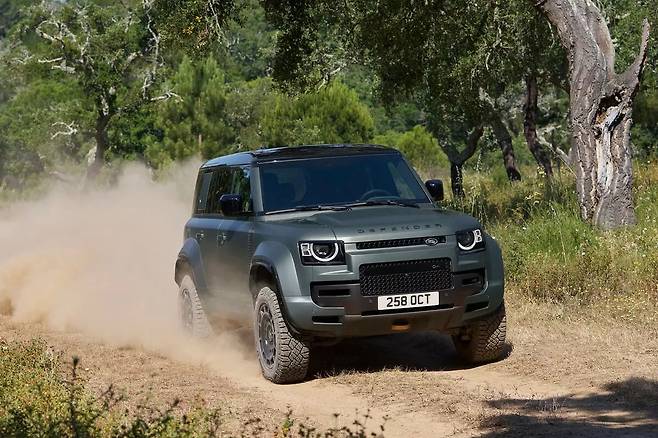 랜드로버 디펜더 옥타