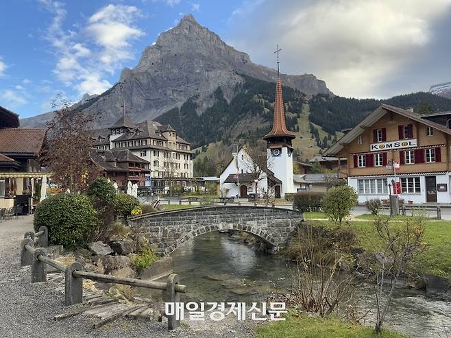 한적한 칸더슈테크 아침 풍경 / 사진=홍지연 여행+ 기자