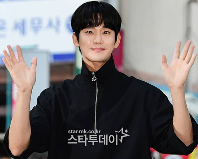 배우 김수현. <스타투데이 DB>