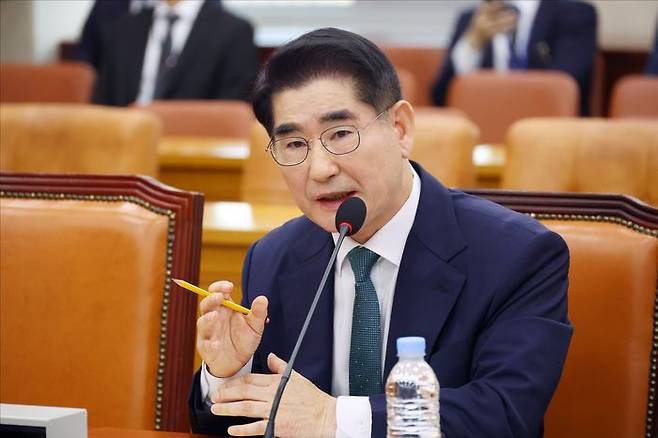 김용현 국방부 장관 후보자가 2일 오전 서울 여의도 국회에서 열린 국회 국방위원회 국방부 장관 후보자 인사청문회에서 질의에 답변하고 있다. ⓒ데일리안 홍금표 기자