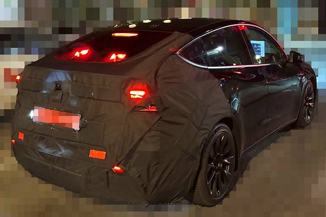 테슬라 모델 Y 주니퍼 후면 스파이샷