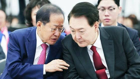 윤석열 대통령과 홍준표 대구시장. 대통령실사진기자단