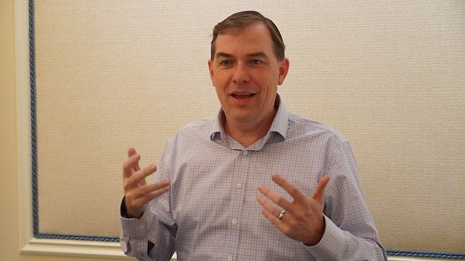 지난 5일 미국 라스베이거스에서 본지와 인터뷰중인 맷 가먼 AWS CEO. /오로라 특파원