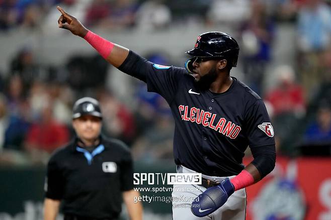 ▲ 한화이글스는 "플로리얼은 마이너리그 통산 172도루를 기록했으며, 트리플A에서 최근 3년 연속 20도루(39-25-22)로 빠른발을 과시했다”면서 “수비 능력 또한 플로리얼의 장점이다. 우수한 타구 판단 능력에 넓은 수비 범위, 강한 어깨를 가져 중견수로서 최상급 수비력을 갖추고 있다는 평가를 받는다”고 기대했다.