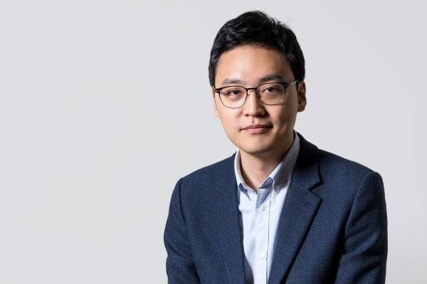 1982년생, 영동고, 서울대 치의학과. 2007년 삼성의료원 전공의. 2016년 (사)한국핀테크산업협회 초대 회장. 2020년 (사)코리아스타트업포럼 공동의장. 2013년 비바리퍼블리카 대표이사(현)