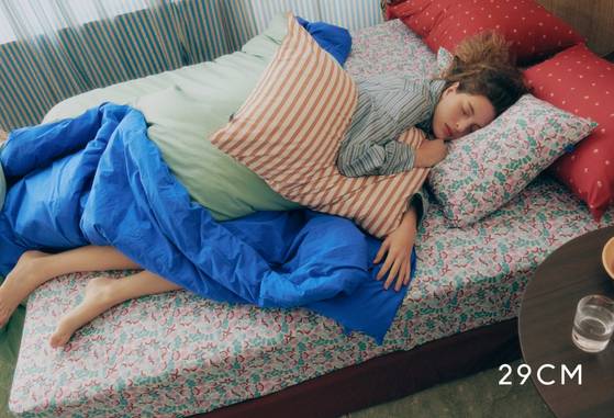 온라인 플랫폼 29CM에 따르면 최근 감각적 디자인을 앞 세운 홈 패브릭 카테고리가 상승세다. 사진 29CM