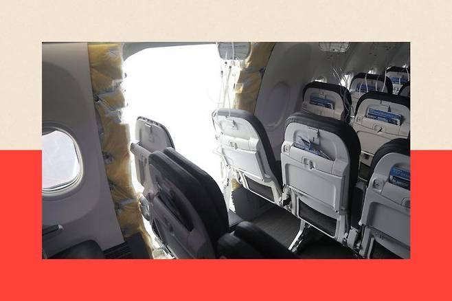 보잉 737 맥스 기종은 20개월 동안 운행이 중단되었다