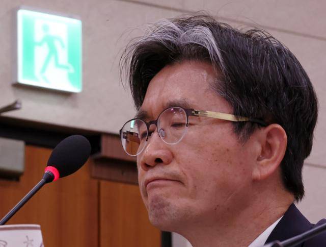 오동운 고위공직자범죄수사처장이 7일 오후 서울 여의도 국회에서 열린 법제사법위원회의 현안질의에서 의원 질의를 듣고 있다. 뉴시스