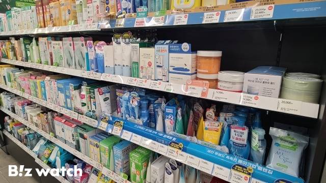 올리브영에 화장품 매대 /사진=김지우 기자 zuzu@