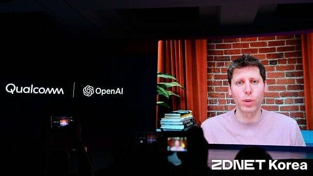 퀄컴 스냅드래곤 서밋 기조연설에 영상 메시지로 등장한 샘 알트먼 오픈AI CEO (사진=지디넷코리아)