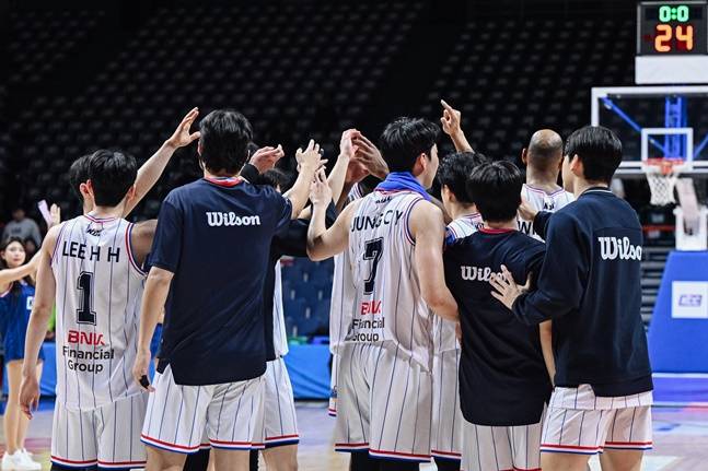 KCC 선수단. /사진=EASL 제공