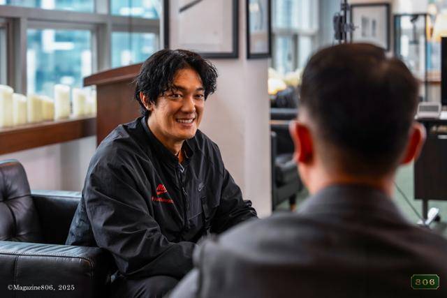 배우 박재민이 데뷔 후 처음으로 자신의 인생사와 성장 스토리를 고백했다. 유튜브 '매거진 806' 제공