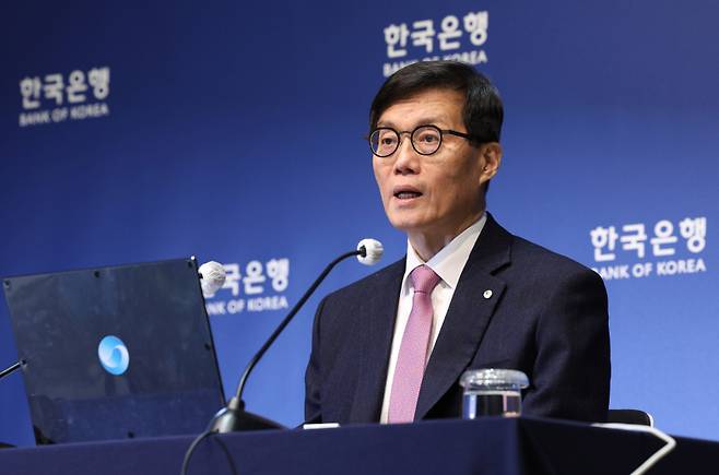 이창용 한국은행 총재가 16일 서울 중구 한국은행에서 열린 금융통화위원회 기준금리 결정에 관한 기자간담회에서 발언하고 있다. 사진=연합뉴스