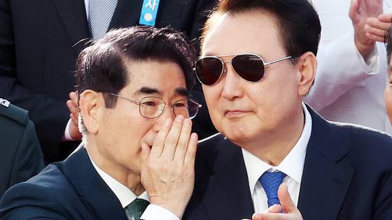 김용현 전 국방부 장관은 지난해 12월 12일 윤석열 대통령의 담화가 발표된 이후 검찰 등 수사기관에 진술거부권을 행사했다. 대통령실사진기자단