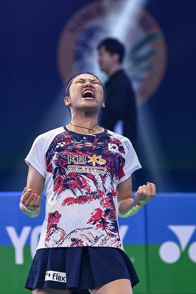 안세영이 지난 19일 인도오픈 여자단식 우승을 차지한 뒤 포효하고 있다. 뉴델리 | AFP연합뉴스