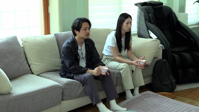 제작: (주) 영화제작전원사│국내배급: (주)영화제작전원사, 콘텐츠판다│해외배급: (주)화인컷)