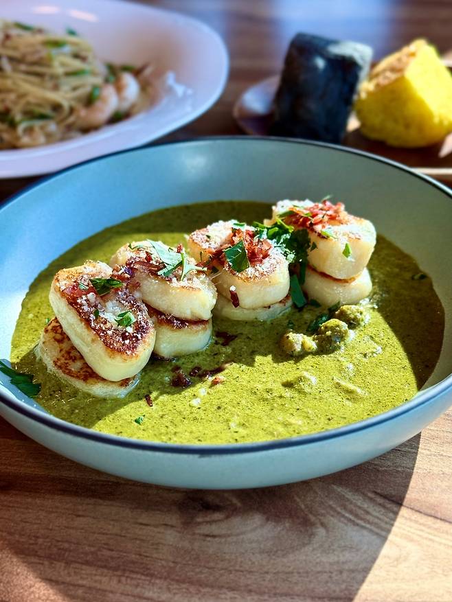 직접 재배한 강원도 감자로 만든 바질 크림 뇨끼. 사진=박소윤