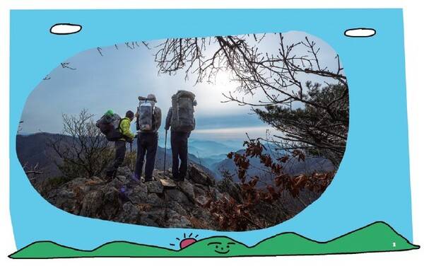 동마내미고개로 가는 중. 하산길은 조망 터지는 곳이 많다.