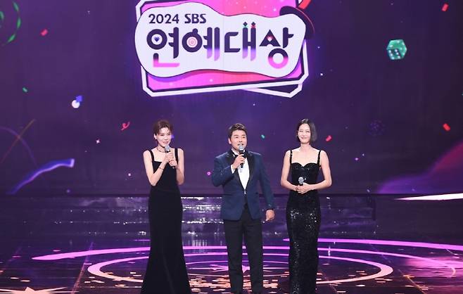 '2024 SBS 연예대상' MC 장도연, 전현무, 이현이(왼쪽부터). 사진 제공=SBS