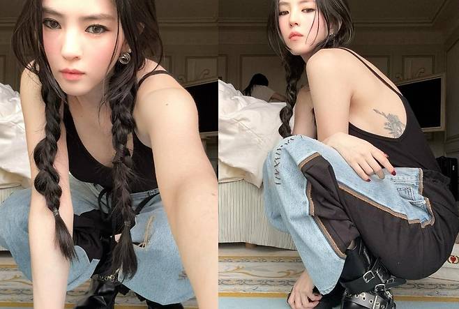 배우 한소희(31)가 옆구리에 새겨진 대형 문신을 드러내 화제다./사진=한소희 인스타그램 캡처