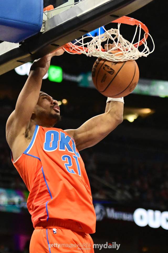 덩크를 성공하는 위긴스. /게티이미지코리아