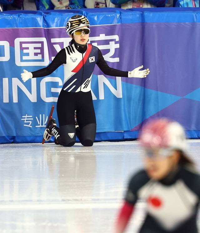 넘어진 김길리. 사진=연합뉴스