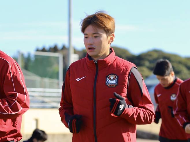 서울 베테랑 수비수 김진수는 ‘와신상담’의 자세로 베트남 하노이~일본 가고시마 전지훈련을 소화했다. 지난 시즌 부상과 부진을 뒤로하고 새 시즌 ‘자랑스러운 아빠’가 되려 한다. 사진제공|FC서울