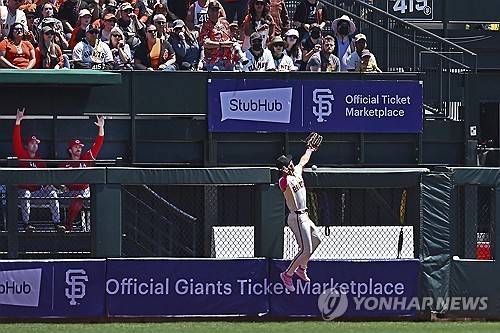 내셔널리그 서부지구가 더욱 치열해졌다. 부상에서 돌아온 이정후가 샌프란시스코 선전을 위해 활약해야 할 2025시즌이다. 연합뉴스 AP