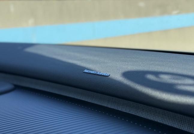 볼보 EX30 울트라 사양에 탑재된 하만카돈 스피커./사진=백유진 기자 byj@