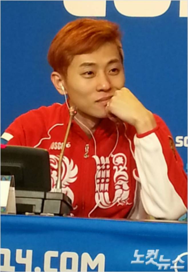 2014년 소치올림픽 당시 기자 회견에 나선 빅토르 안. 노컷뉴스