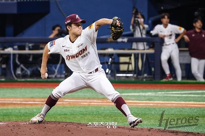 키움 김윤하. 키움 히어로즈 제공
