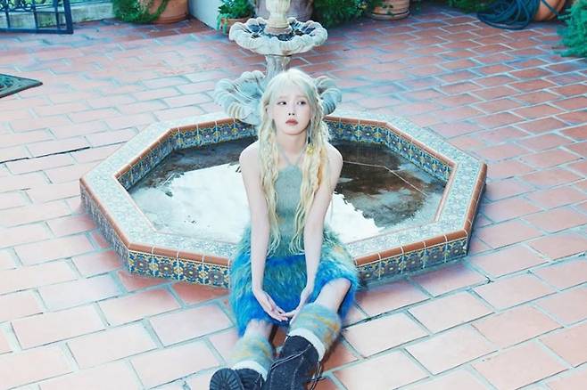 가수 겸 배우 아이유