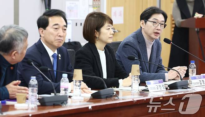 김경수 전 경남도지사가 18일 오전 서울 여의도 국회 의원회관에서 열린 '행정수도 세종 이전의 추진방안과 과제 토론회'에서 축사를 하고 있다. 2025.2.18/뉴스1 ⓒ News1 김민지 기자