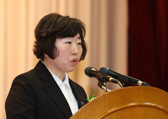 정계선 헌법재판관이 지난달 2일 서울 종로구 헌법재판소에서 열린 취임식에서 취임사를 하고 있다. 연합뉴스