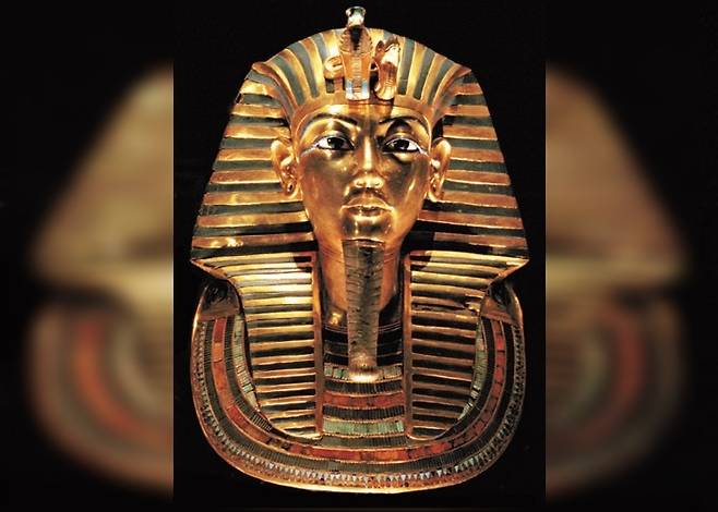 과거 투탕카멘 무덤에서 발견된 '황금가면'. 사진=이집트 국립박물관